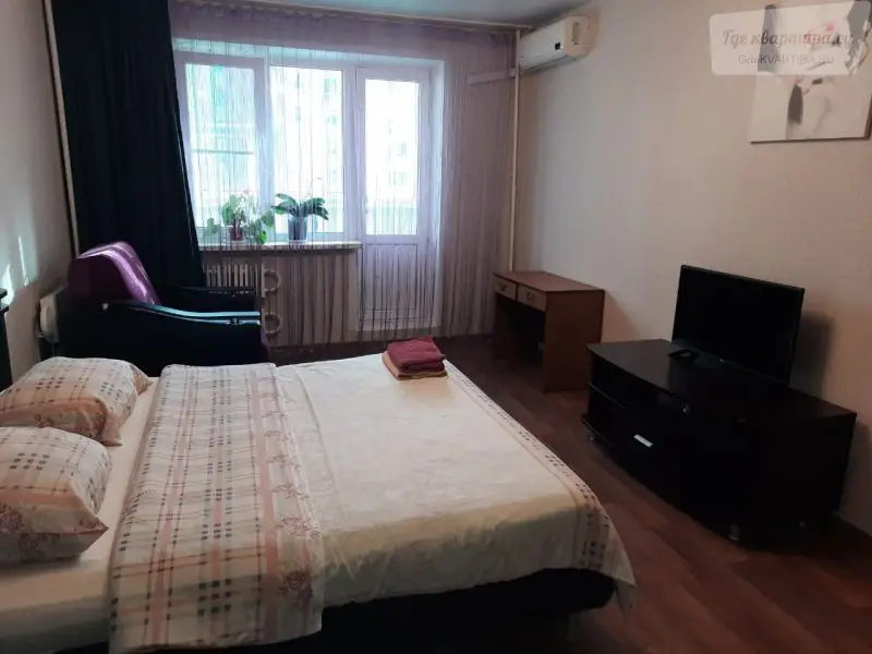 Московский проспект, 100