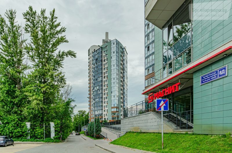 улица Оренбургский Тракт, 8Д