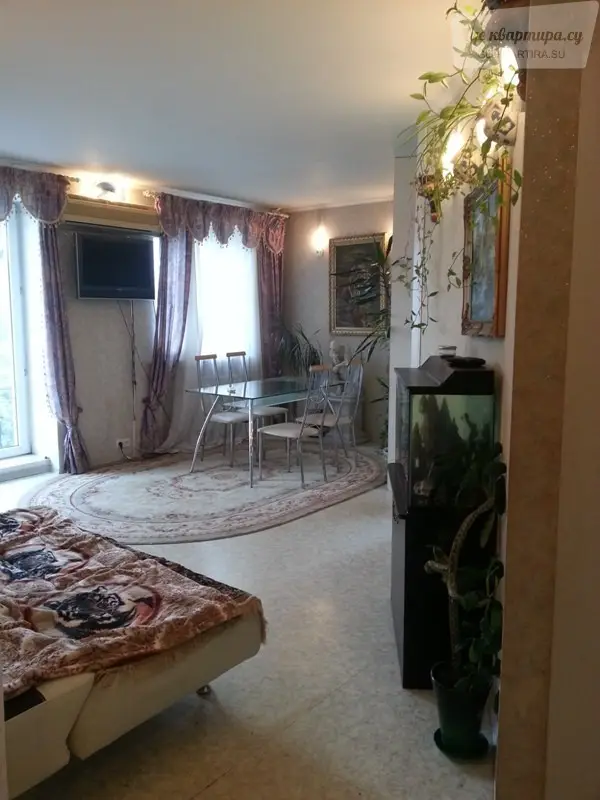 Полевая улица, 3