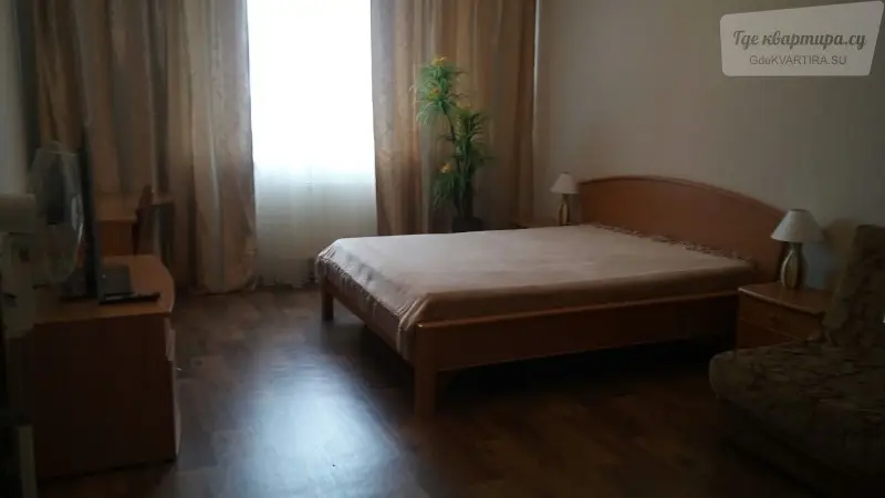 Университетская улица, 11