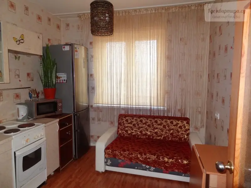Ястынская улица, 3