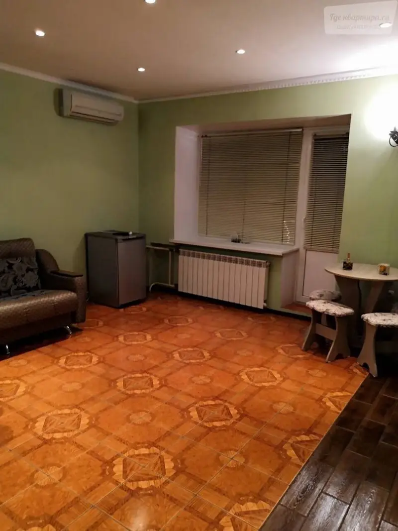 улица Парижской Коммуны, 40