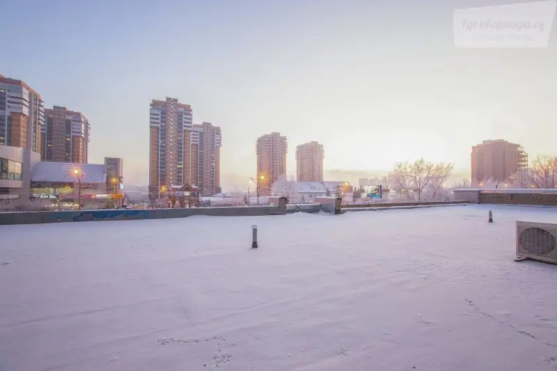 Взлётная улица, 10