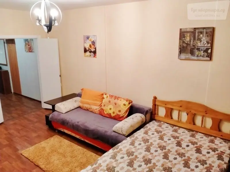улица Ломоносова, 84
